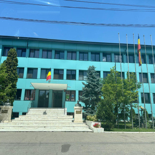 Primăria Alexandria extinde programele educaționale pentru tineri