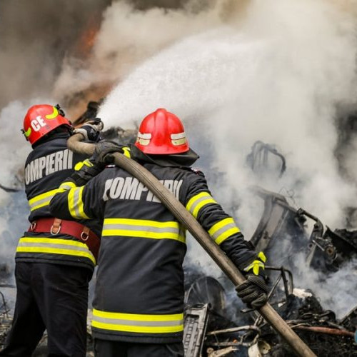 Pompieri din Teleorman, eroi pentru o femeie de 70 de ani din Lumina [Video]