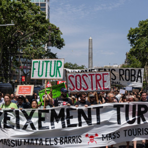 Proteste împotriva turismului excesiv în Europa: mii de oameni se opun iresponsabilității autorităților
