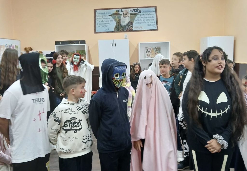 Carnavalul de Halloween aduce magie și creativitate la Școala „Gala Galaction” din Didești