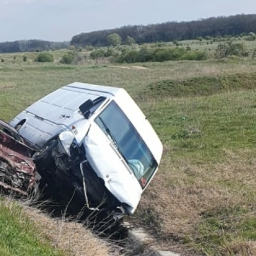 Accident pe Calea de Centura a Alexandriei: Doi răniți și transportați la spital