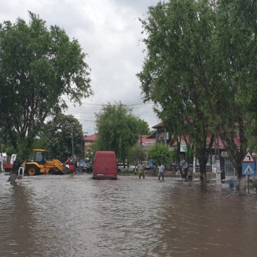 Alertă de inundații în Drăgănești Vlașca! Traficul este deviat pe ruta ocolitoare.