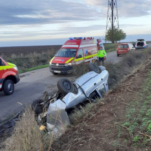 Accident rutier în Peretu: două persoane rănite se aflau în mașină