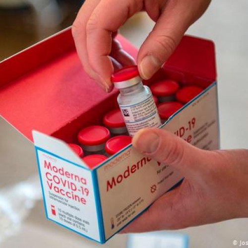 Și din 1 februarie vaccinarea cu serul Moderna va începe, persoanele reprogramate vor primi rapel la 4 săptămâni, iar alte persoane vor fi reprogramate la 10 zile. Campania de vaccinare în etapa a II-a se reia.